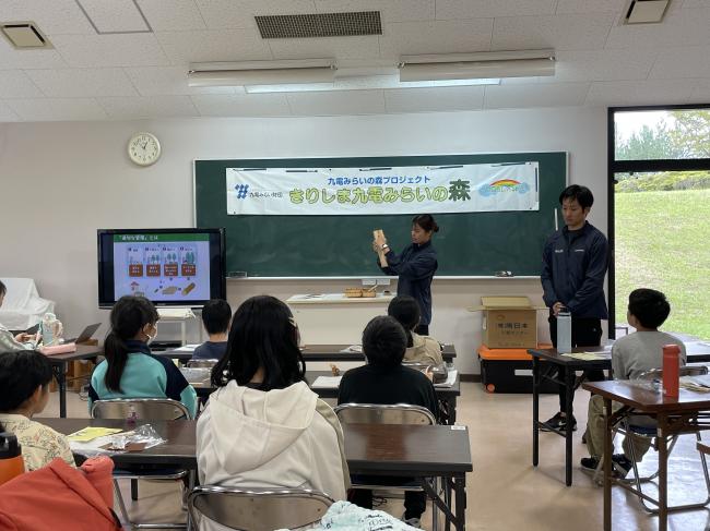 箸づくりの手順を説明
