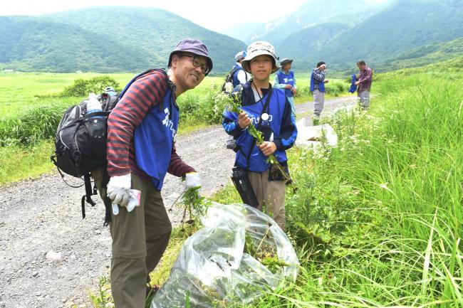 親子で仲良く作業中