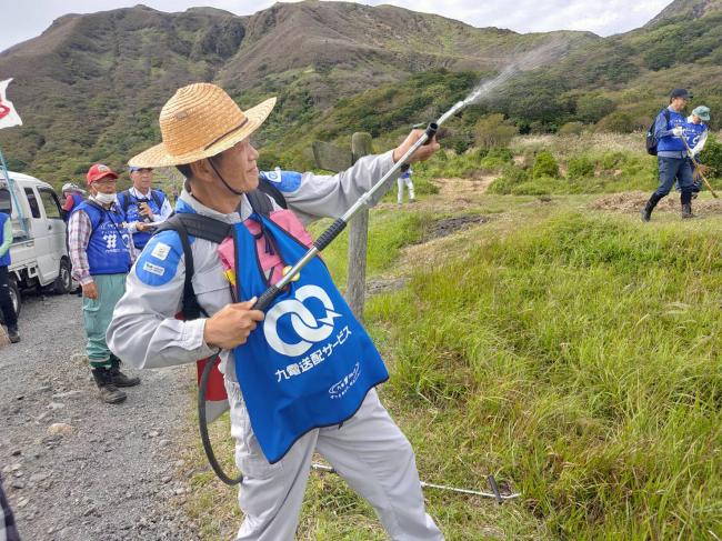 補充した水が噴射されるかチェックします