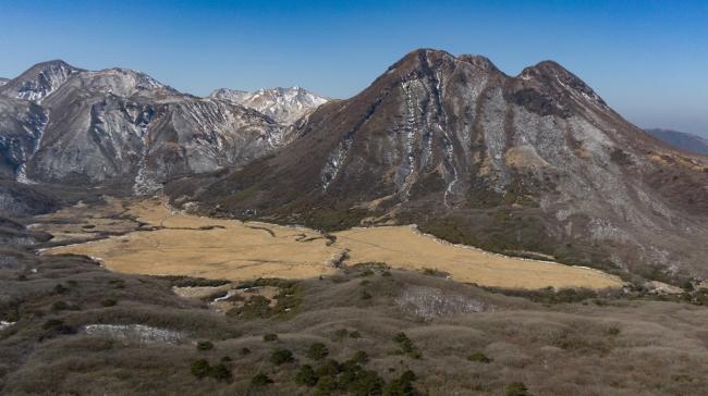坊ガツル湿原の全景（BEFORE）