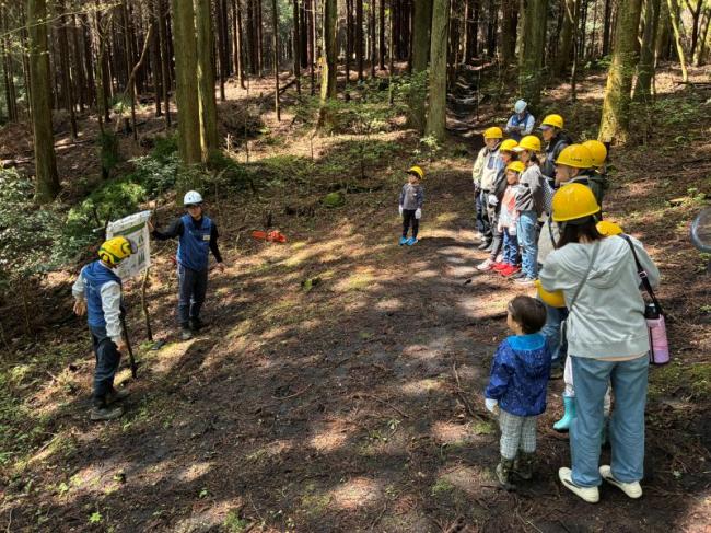 間伐体験の方法について学びます