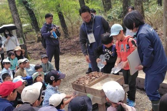 森の「水をたくわえる」役割を実験でたしかめよう！