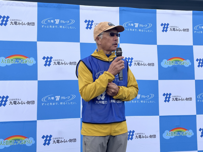 くじゅうネイチャーガイドクラブ増田さんから登山時の注意事項を説明してもらいました